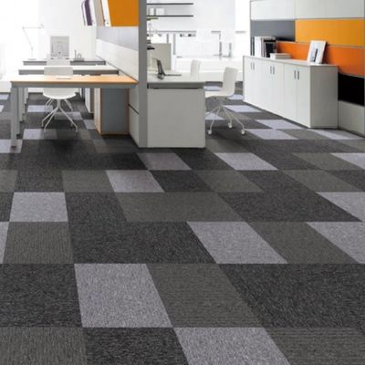 2024 Materiale PP Piastrelle per tappeti Accessoiri per pavimenti con supporto bitumico Altezza media della pila