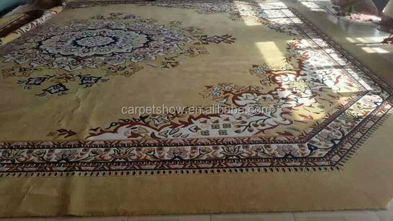 Tappeto orientale di lana tuffata fatto a mano con design e colore personalizzabili