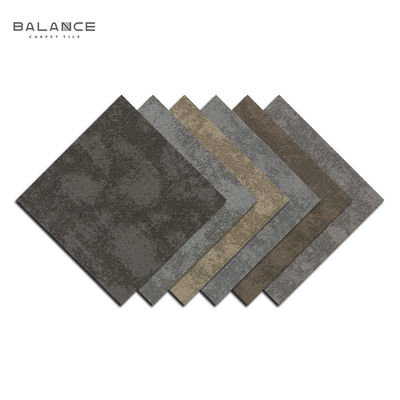 Commerciale 50*50 Acquistare Modulare spesse piastrelle adesive di nylon quadrato pavimento ufficio tappeto