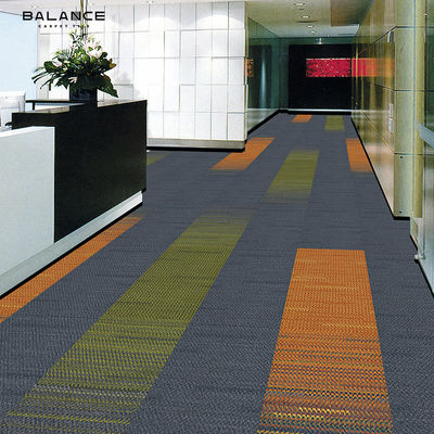 Piastrelle di tappeto in PVC modulare con supporto in PP 50x50 per uffici commerciali Spessore totale 6,0 mm