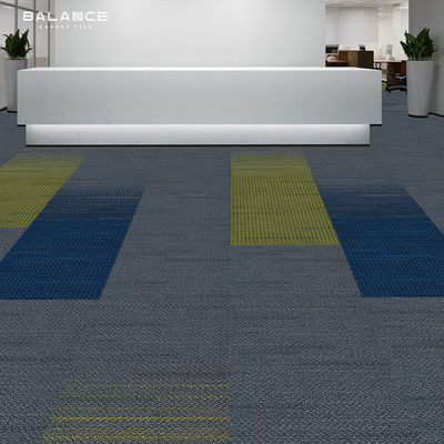 Piastrelle di tappeto in PVC modulare con supporto in PP 50x50 per uffici commerciali Spessore totale 6,0 mm