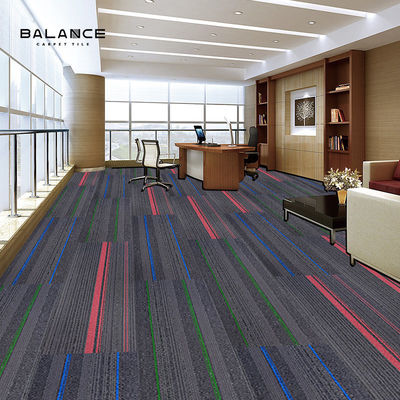 Moderno stile soundproof lavabili quadrati tappeti piastrelle per ufficio commerciale 25X100