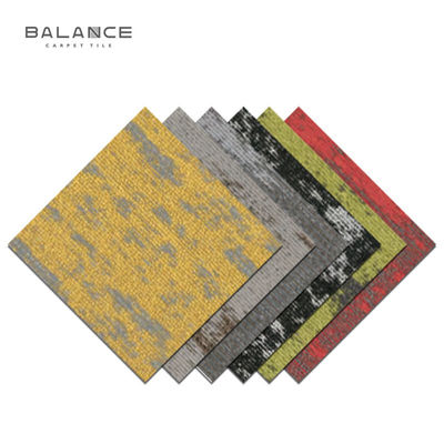 Abstract Pattern 100% Nylon 6 Pvc Carpet Tile per spazi commerciali in giallo