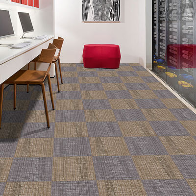 Piastrelle di tappeto per ufficio commerciale in nylon a prova di fuoco con stile moderno impermeabile