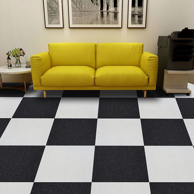 Abstract Pechino Silverstone Acustico Carpet Nero Bianco Piastrelle Tessute Taglio Pila Quadrato Carpet Camera Da Letto Porta Esterno Golf Preghiera Materiale PP