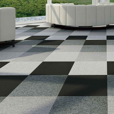 Abstract Pechino Silverstone Acustico Carpet Nero Bianco Piastrelle Tessute Taglio Pila Quadrato Carpet Camera Da Letto Porta Esterno Golf Preghiera Materiale PP