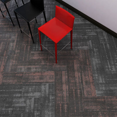 Tappeto di alta qualità resistente all'usura ufficio rimovibile piastrelle di pavimento moderne PVC sicuro piastrelle di tappeto spesse di nylon