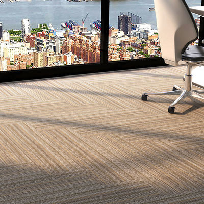 Puzzle personalizzato a prova di fuoco Piano a strisce Jacquard Design cuscinato PP Materiale tappeto piastrella
