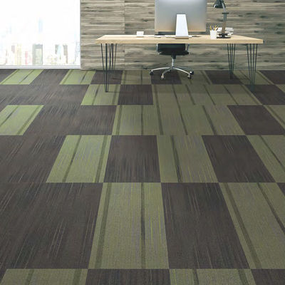 Commerciale 18x36in Moderne piastrelle di tappeto Piastrelle di traffico pesante Fabbricazione di tappeti100% Tapis di nylon Moquette