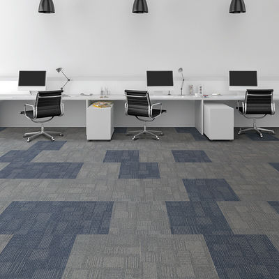 Portali impermeabili in nylon quadrato o rettangolare forma PVC modulare Office Carpet Tile 50*50cm
