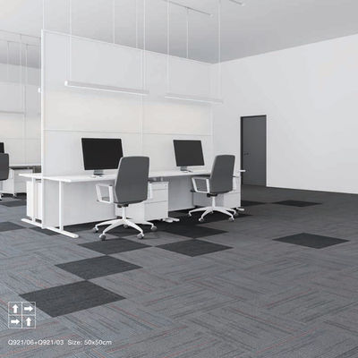Pavimenti per uffici commerciali e alberghieri Lavabili Piastrelle di tappeto in nylon geometrico moderno con supporto in PE