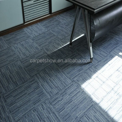 Piastrelle di tappeto modulari in PVC 100% in polipropilene per pavimenti per preghiere in ufficio