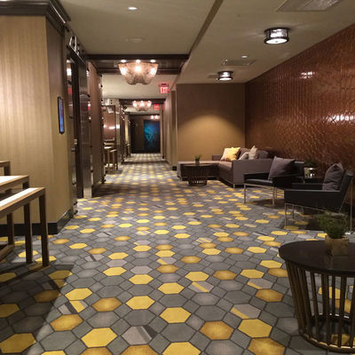 Tappeti di scala di hotel con 80% lana e 20% nylon, realizzati da Leading Carpet.