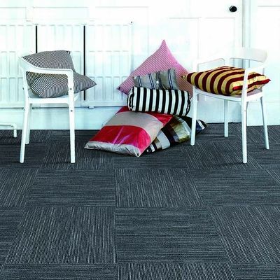 2.5/4.0 mm Altezza della pila Piastrelle di tappeto in nylon PP con supporto bitumino da At Affordable