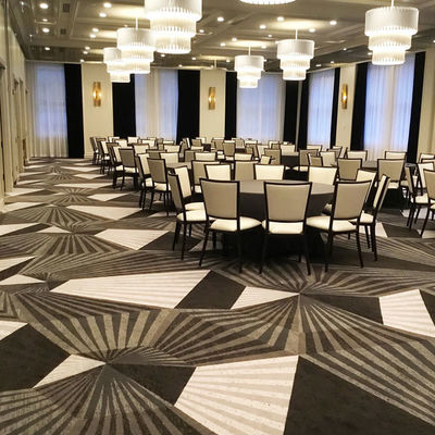 Moderno stile puzzle pattern Nylon stampa tappeti da parete a parete per hotel in bianco e nero