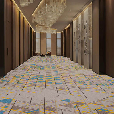Axminster lana di nylon macchina-fatta muro tappeto di parete modello personalizzato per camera d'albergo in hotel