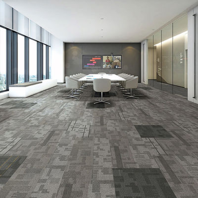 Servizi commerciali Piastrelle per tappeti 100% nylon con supporto in fibra di vetro in PVC