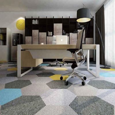 4500g/mq /-3% Peso totale Piastrelle di tappeto esagonale per soluzioni di pavimenti colorati personalizzate