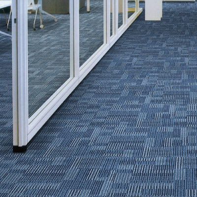 4500g/mq -3% Peso totale Quadrato PVC Carpet Fireproof Yarn Tile per la decorazione domestica
