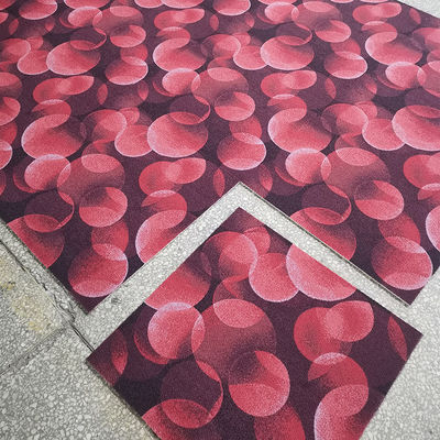 Piastrelle di tappeto di lusso stampate in peluche 50x50 La soluzione perfetta per spazi commerciali