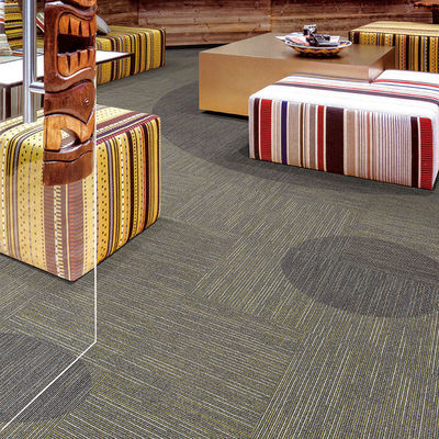 Piastrelle per moquette da ufficio in nylon/PP a pelo medio, linea semplice, per la casa, personalizzate