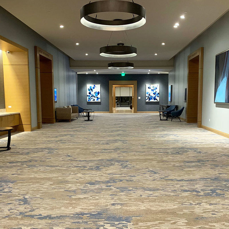 Tappeto in nylon Axminster di design personalizzato per pavimenti di hotel di lusso a forma rettangolare