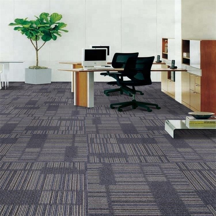 Altezza del mucchio 4mm 650g/mq 50x50cm Piastrelle quadrate tappeto da ufficio in design moderno 100% nylon