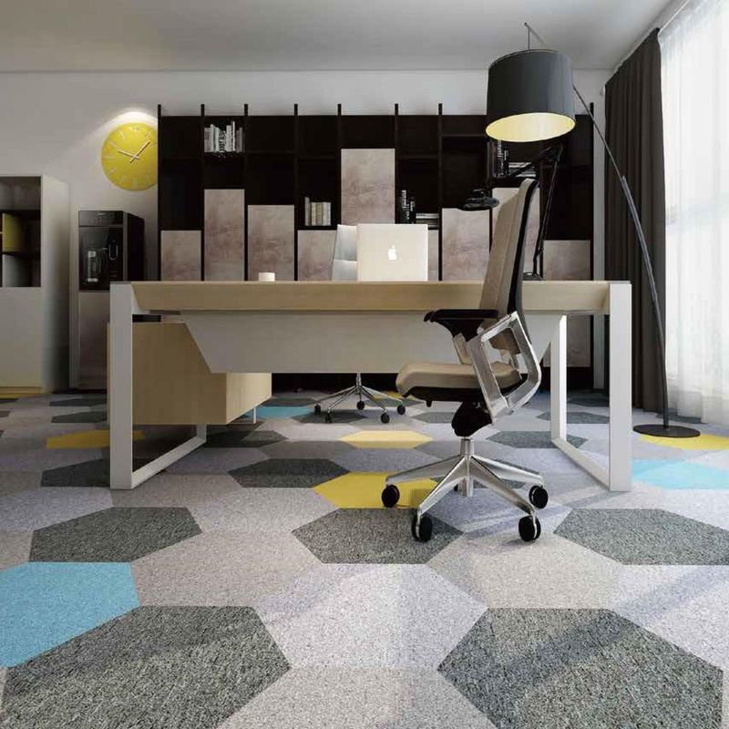 Piastrelle per tappeti commerciali a colori per il miglioramento del pavimento dell'ufficio