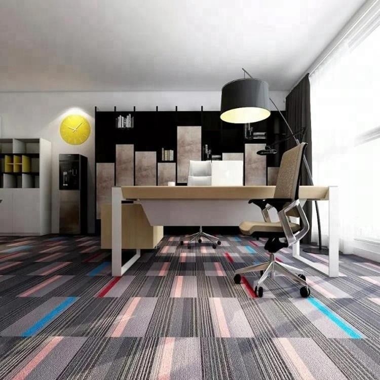 50x50 Piastrelle di tappeto di nylon per ufficio Altezza di pila 4,0 /-0,5 mm Efficienza della sala commerciale